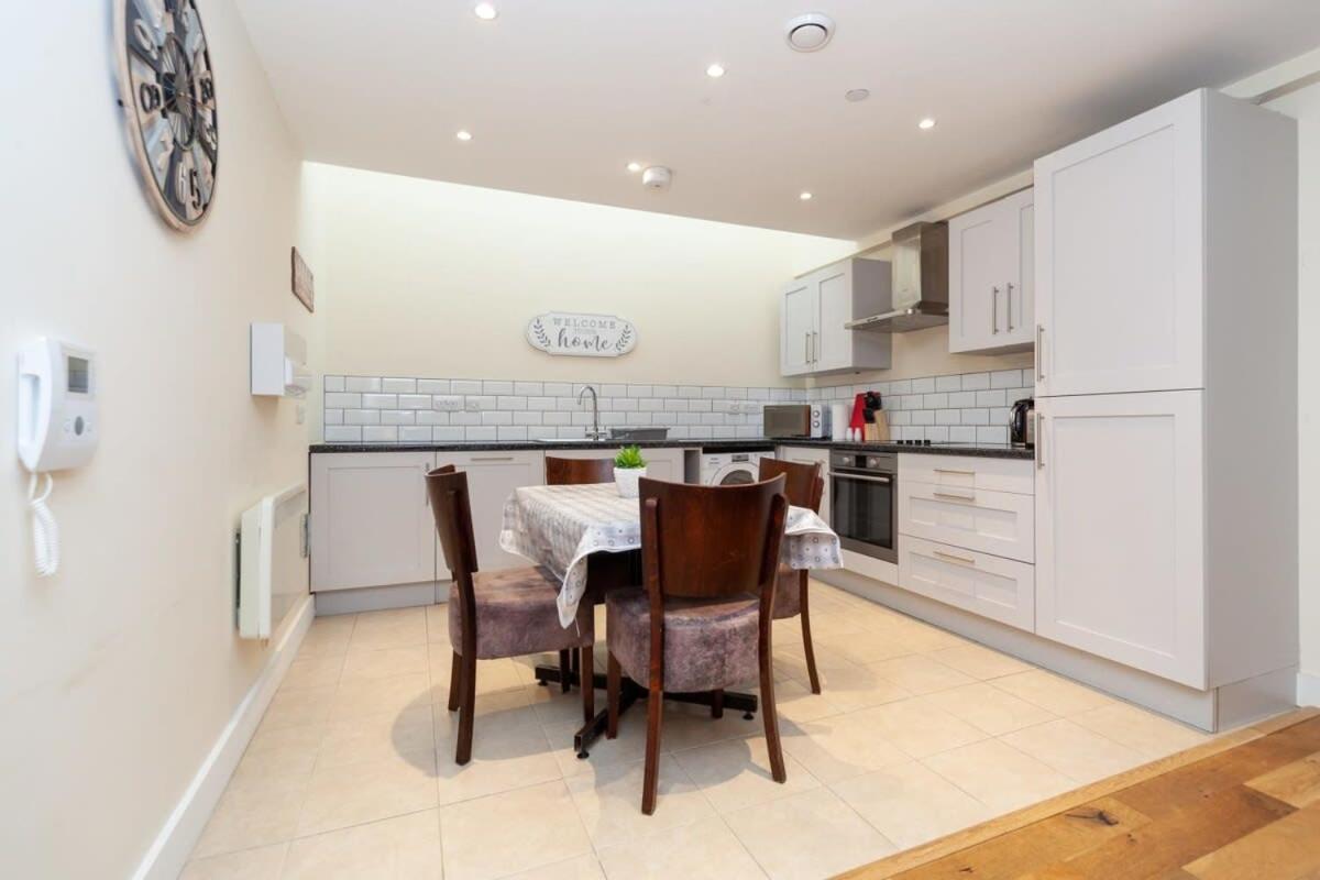 Characterful 2 Bedroom Apartment In Brixton Londen Buitenkant foto